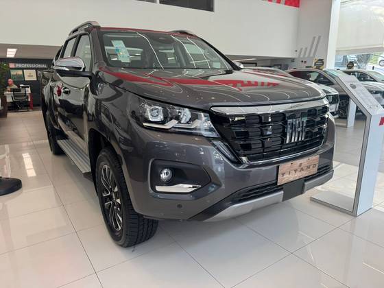 FIAT TITANO 2.2 TURBO DIESEL RANCH 4X4 AT8 FIAT TITANO 2.2 TURBO DIESEL RANCH 4X4 AT8